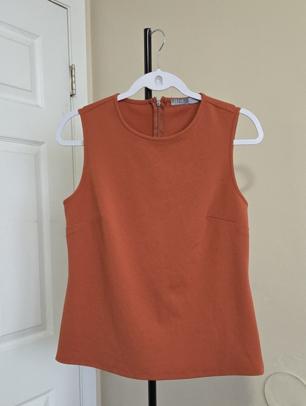 Iltm Tailored Sleeveless Tank Top in Burnt Orange